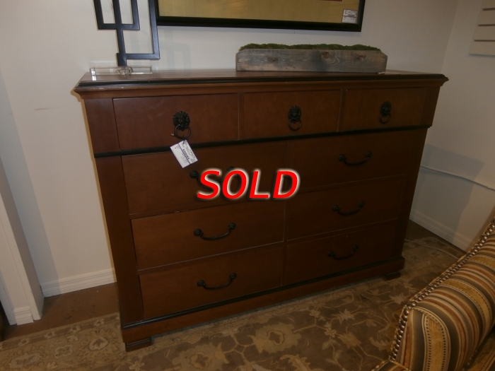 Bernhardt Dresser