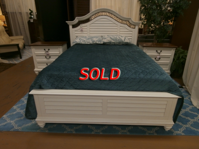 Havertys Queen Bed