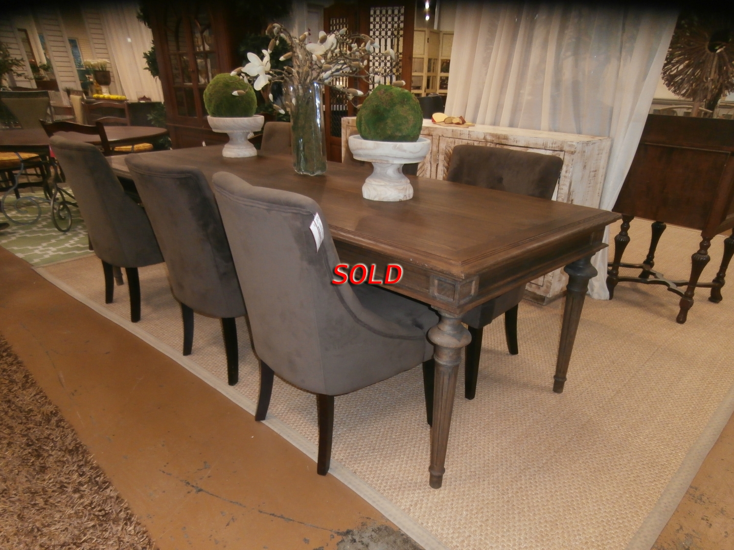 RH Dining Table