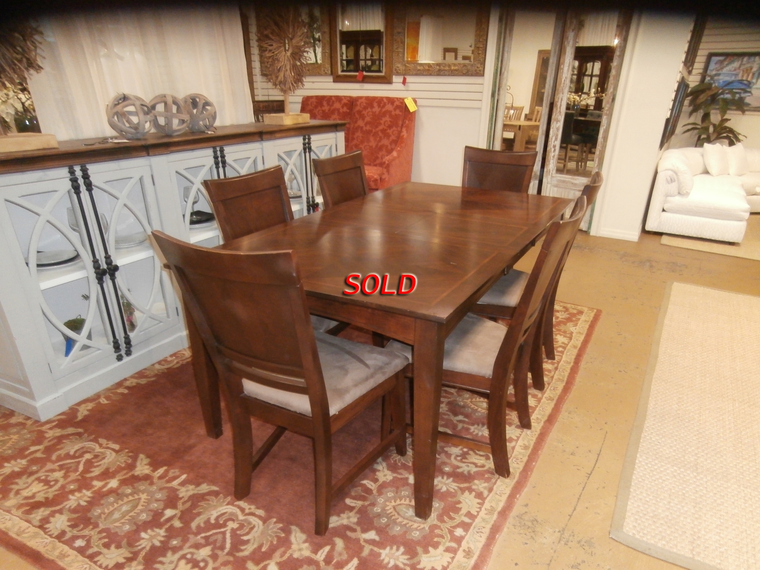 Broyhill  Dining Table /6Chairs