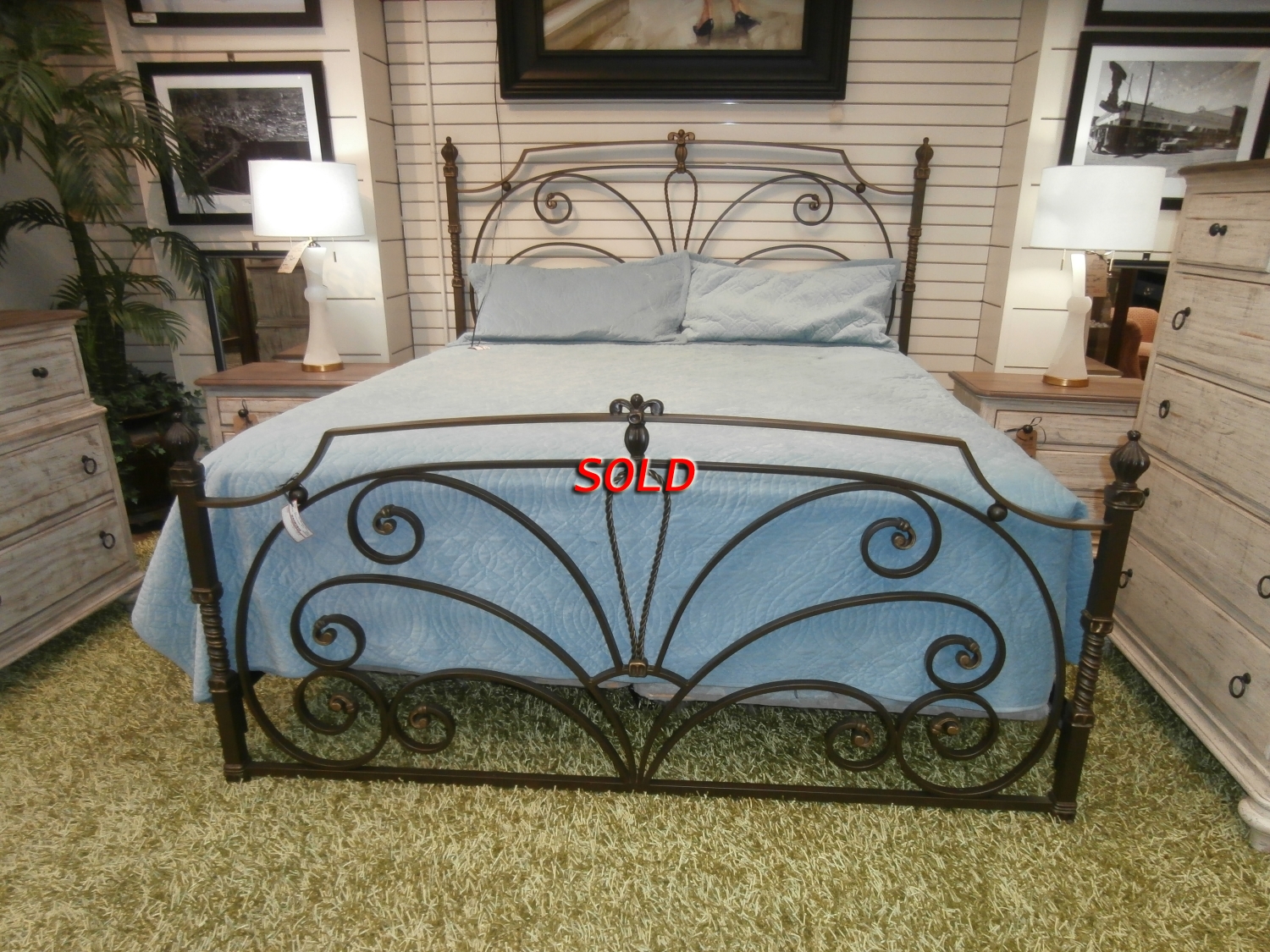 Metal Scroll Bed