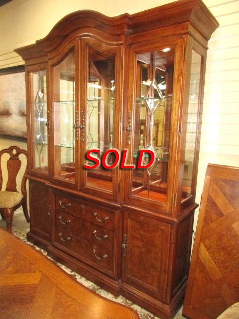 Thomasville China Cabinet