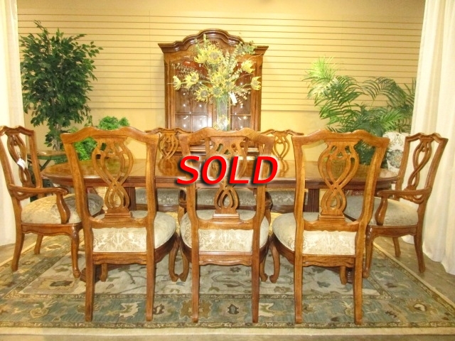 Drexel Heritage Table w/8 Chairs