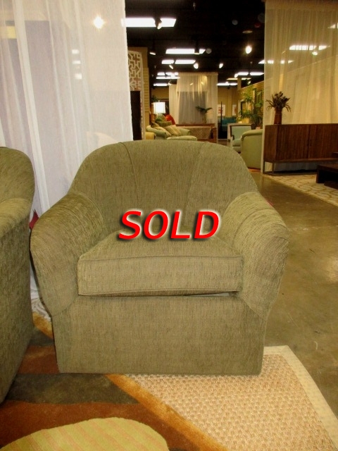 Ethan Allen Swivel Chair