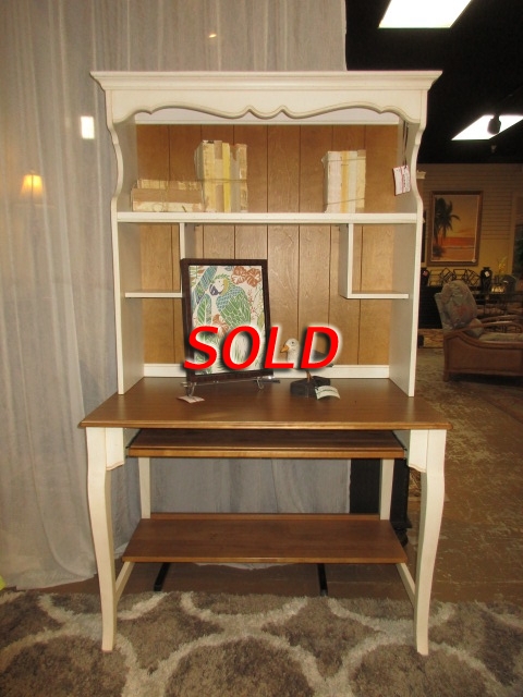 Ethan Allen Desk W/Hutch