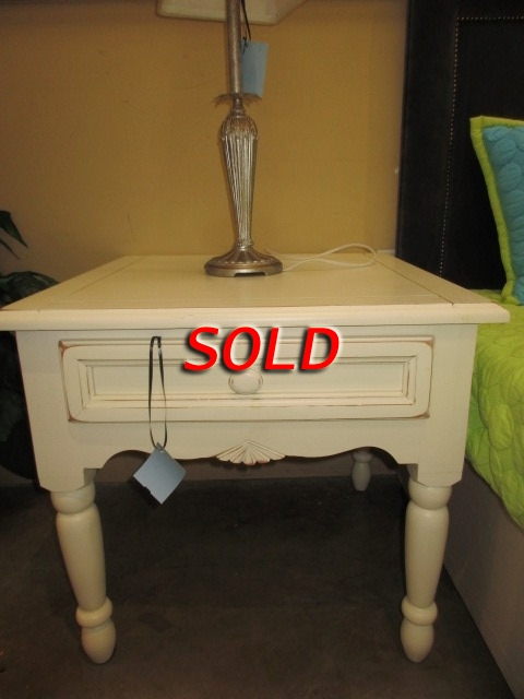 Single Drawer End Table