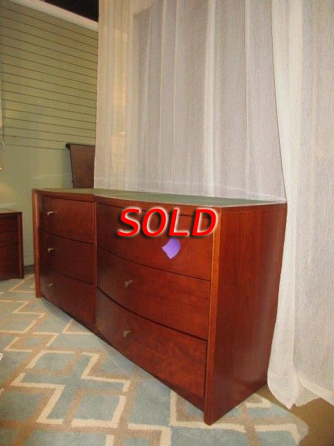 Dresser W/Glass Top