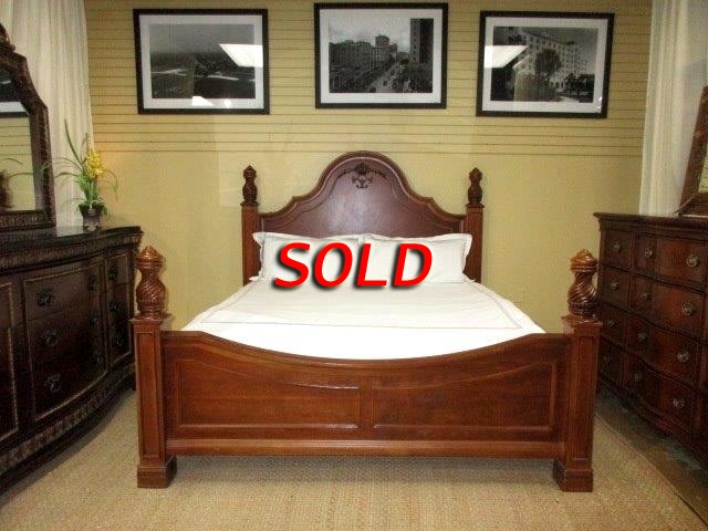 Stanley Traditional Bed