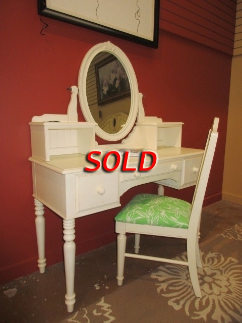 Ethan allen vanity deals table