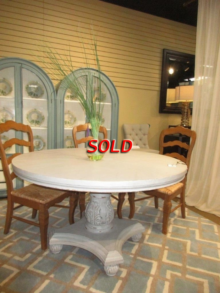 Round Pedestal Dining Table