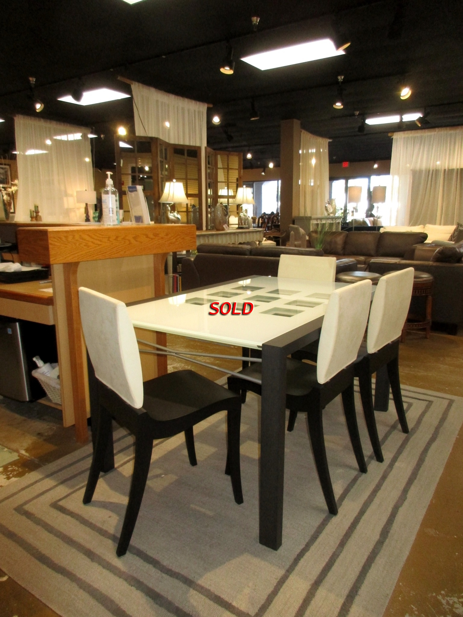 Ligne Roset Glass Table w/4 Chairs