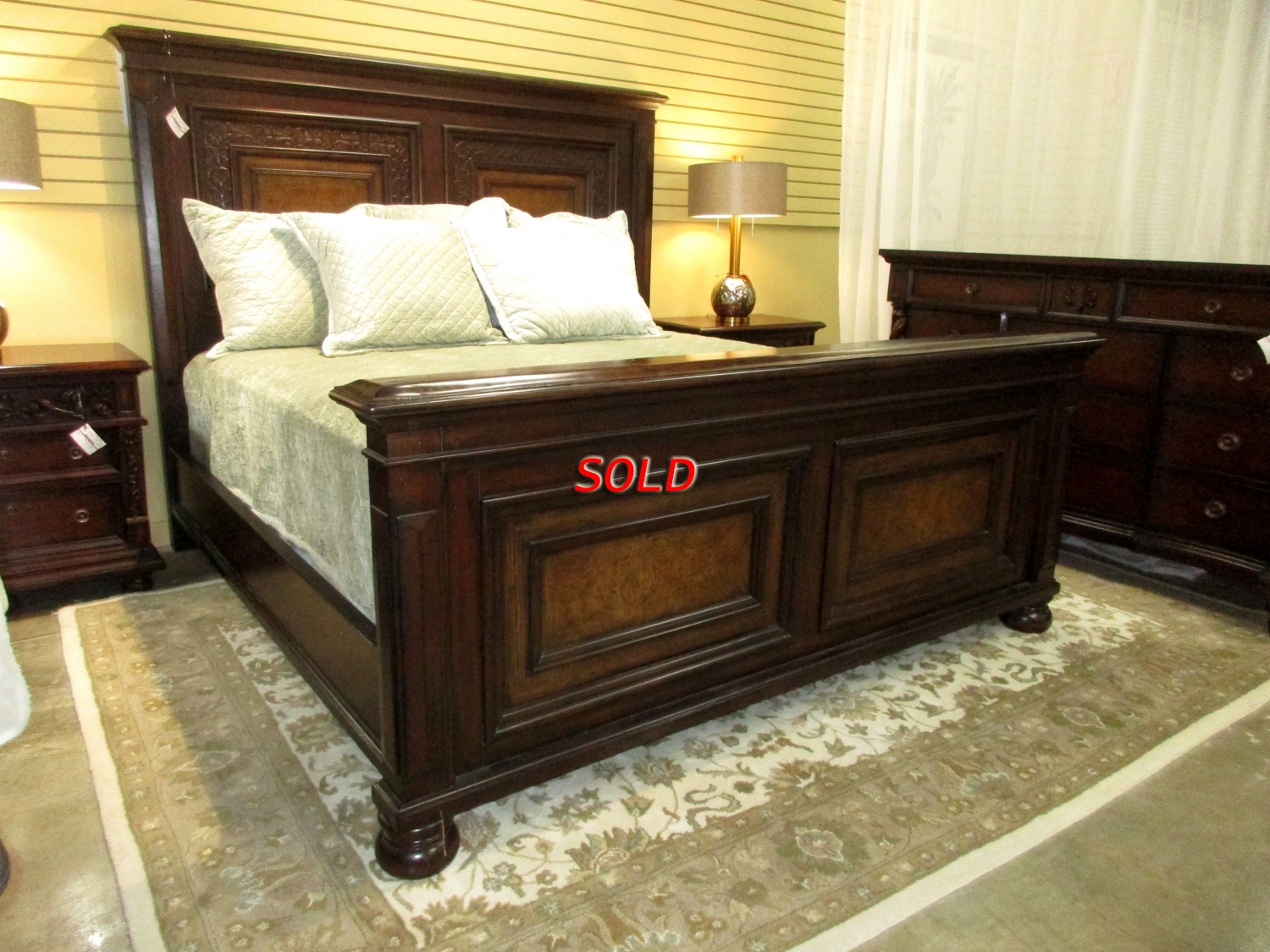 Havertys Panel King Bed