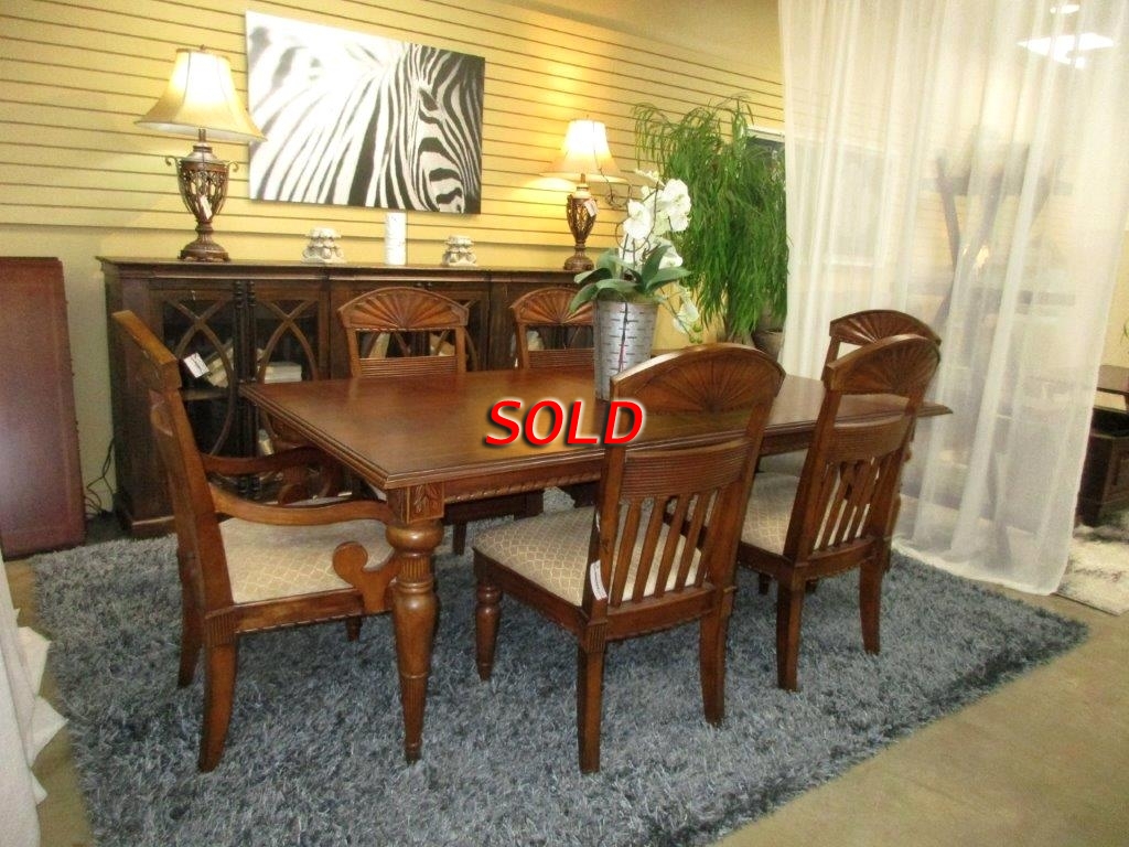 Havertys Dining Table W/6 Chairs+2Lf