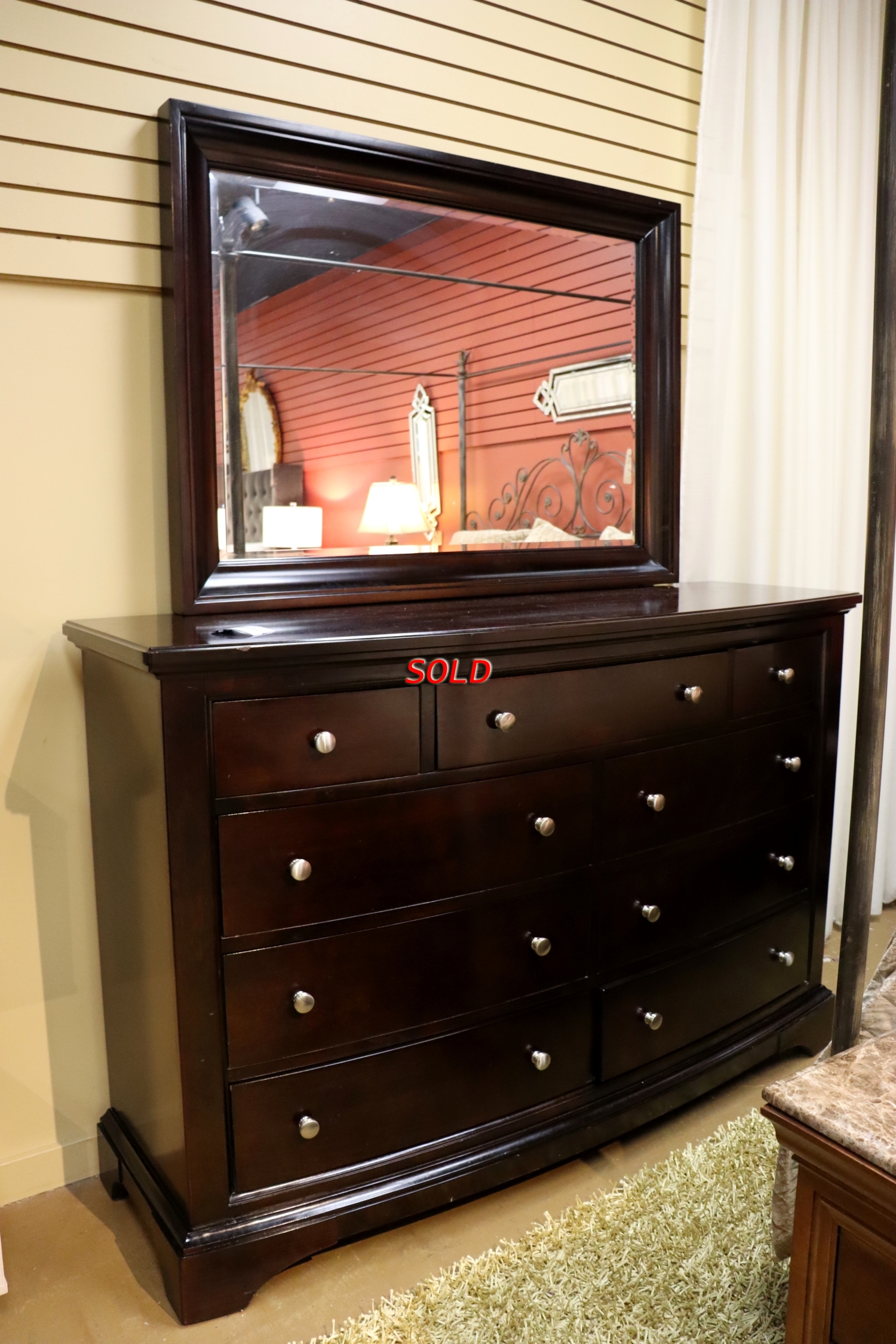 RTG Dresser W/Mirror