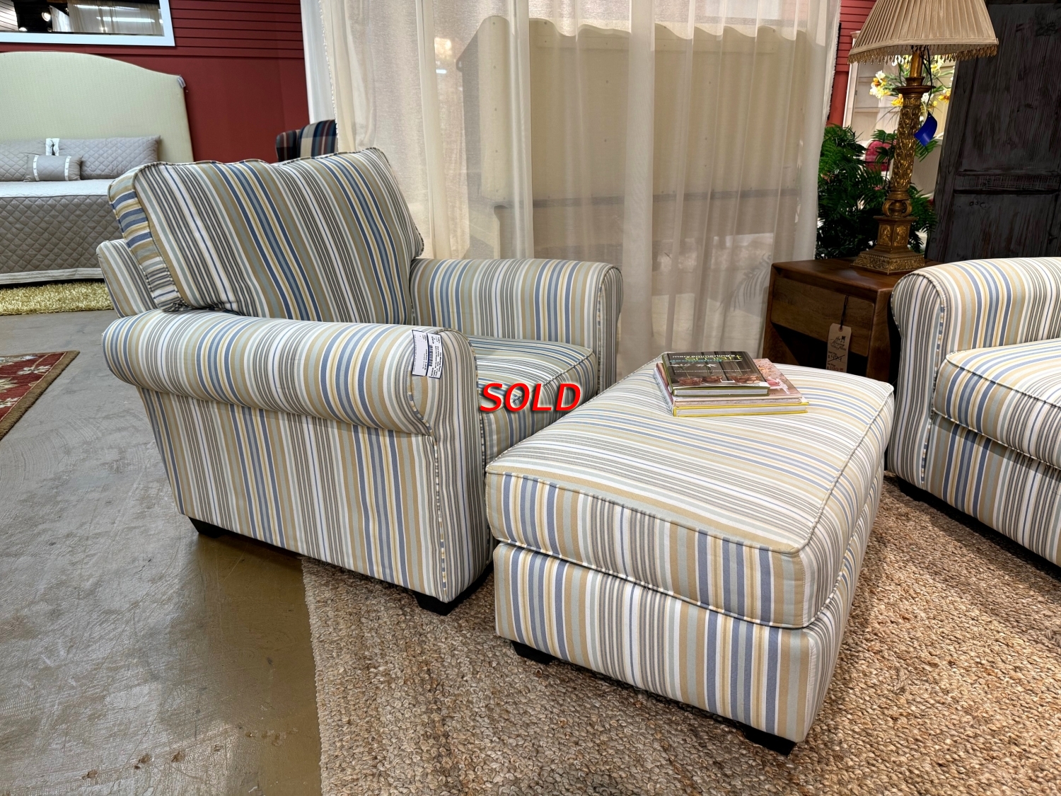 Style Line Striped Chair w/Ottoman