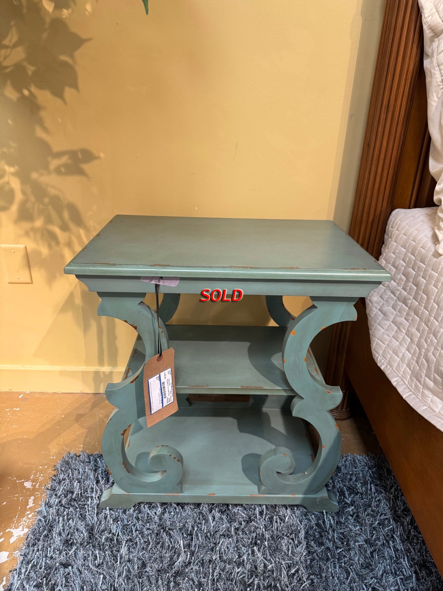 Broyhill 3-Tier Side Table