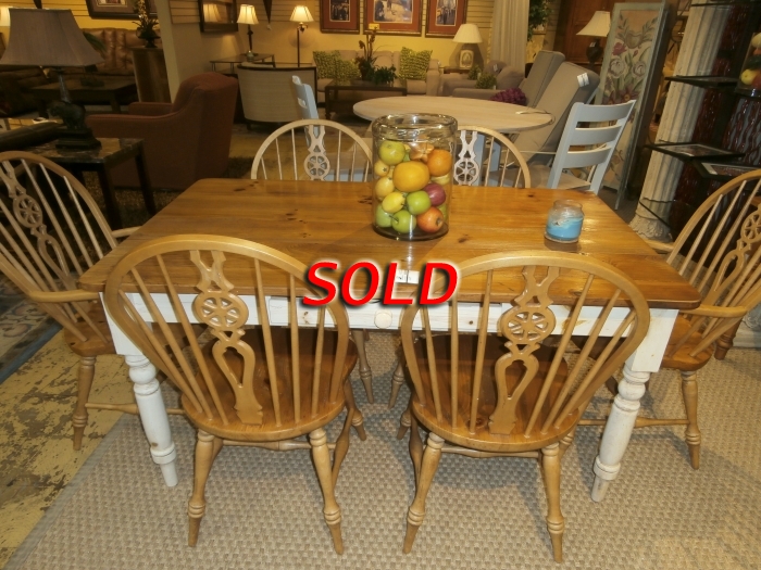 Ethan allen dining discount table with 6 chairs