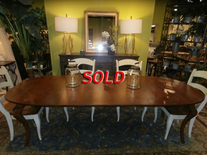 Nichols & Stone Dining Table & Four Chairs