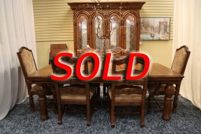 Broyhill Table W/6 Chairs+2Lfs