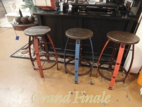 S/3 Concho Rustic Barstools